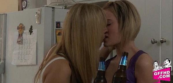  Lesbian encouters 0792